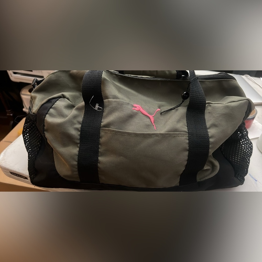 Olive green/black/ with pink puma logo Duffle bag